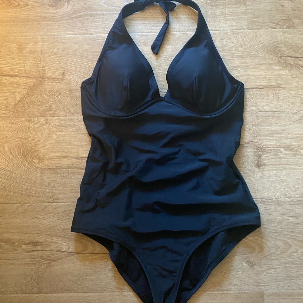 Old Navy One piece Black bathing suit